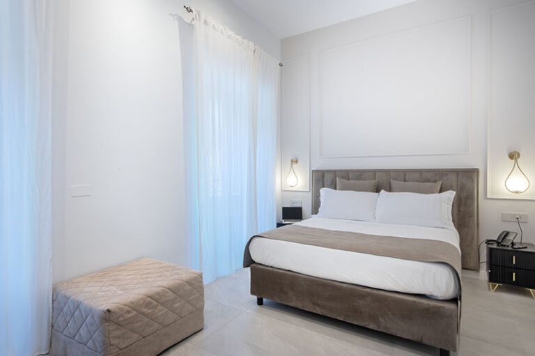 camera tripla hotel odeon napoli